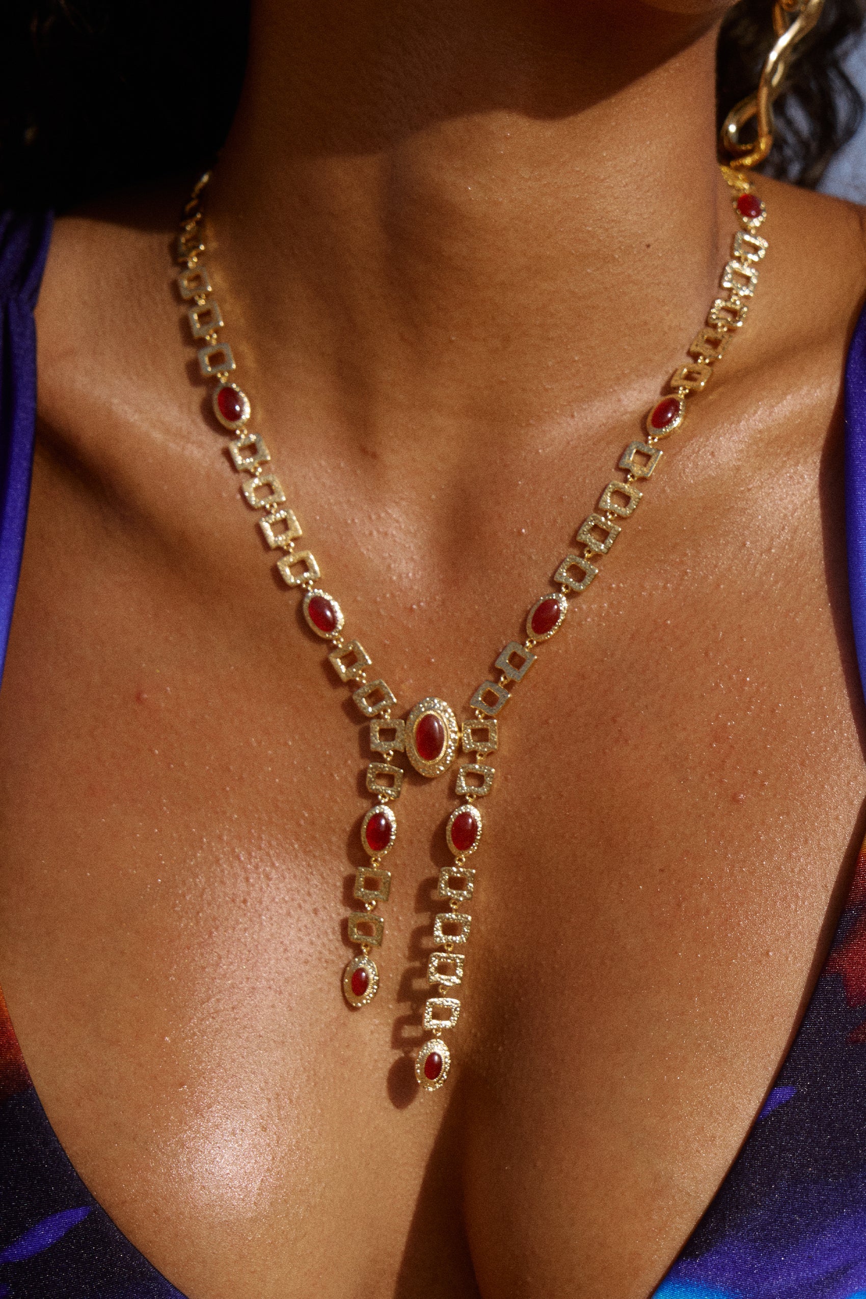 Sombra Necklace in Red Agate
